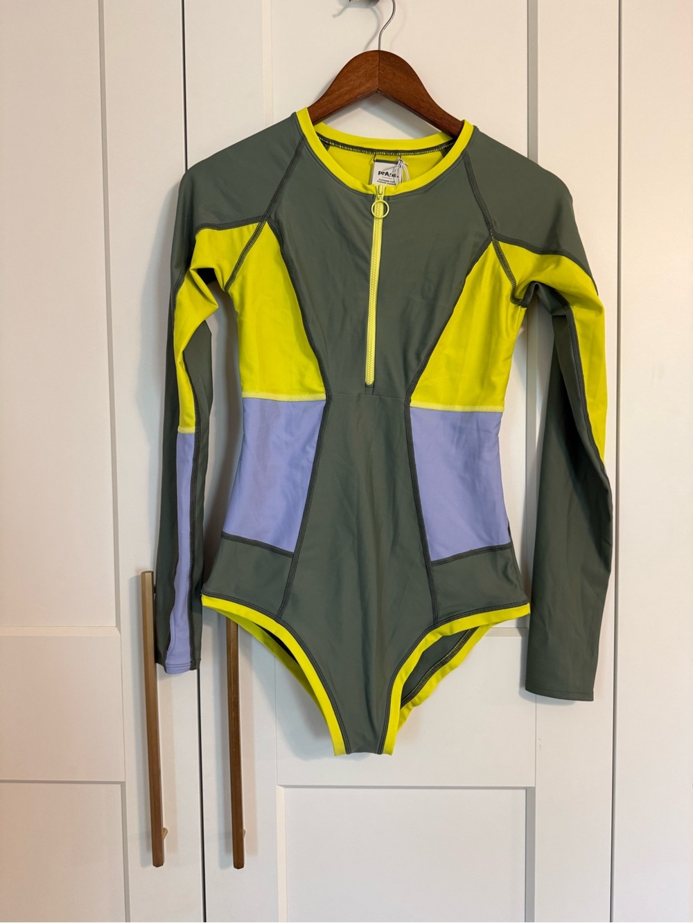 NWT! Prana Women’s Small McKalya One Piece Long Sleeve Rashguard Swimsuit - Picture 2 of 5